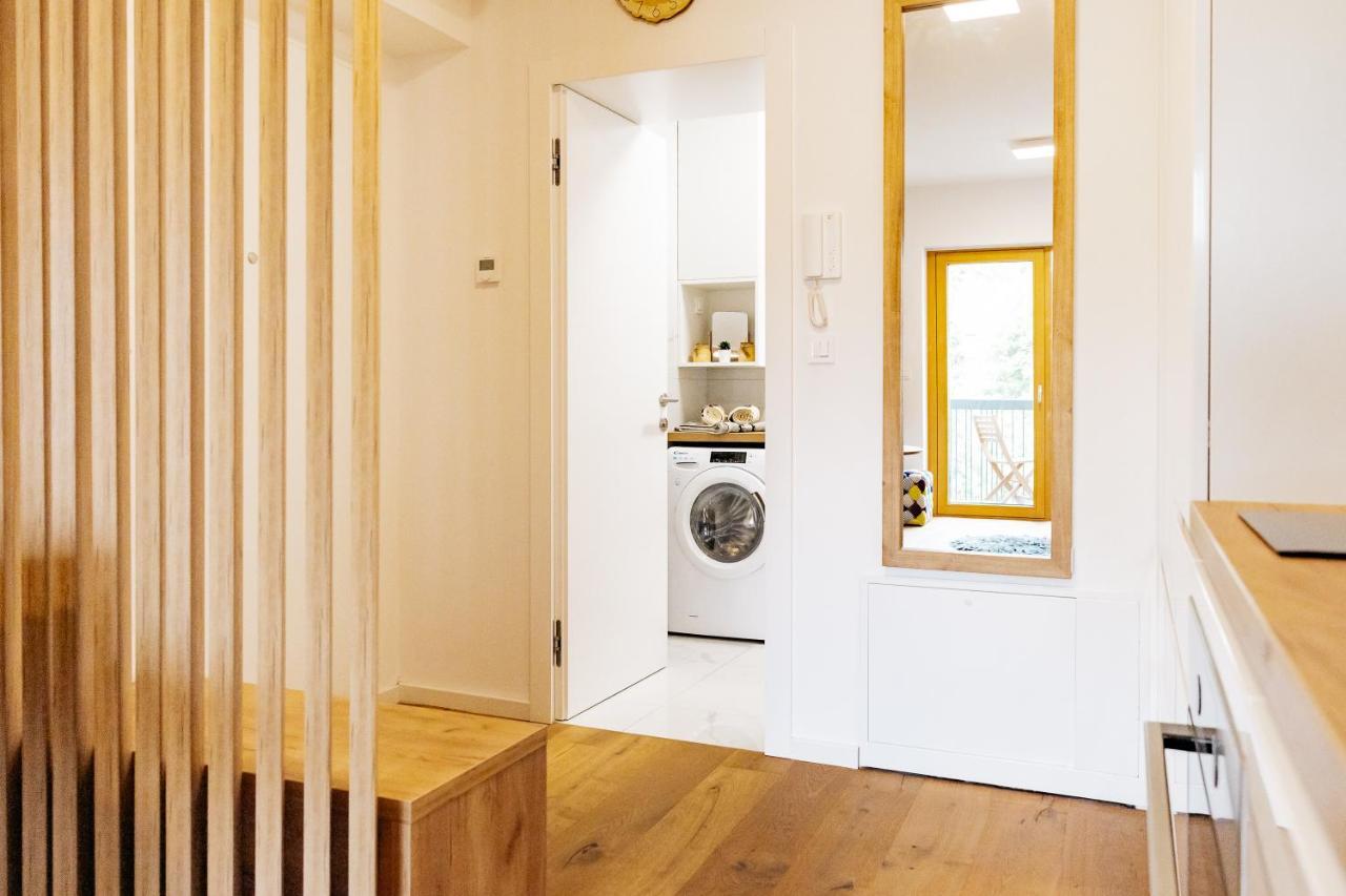 Woody - Comfy Apartment In Siska リュブリャナ エクステリア 写真