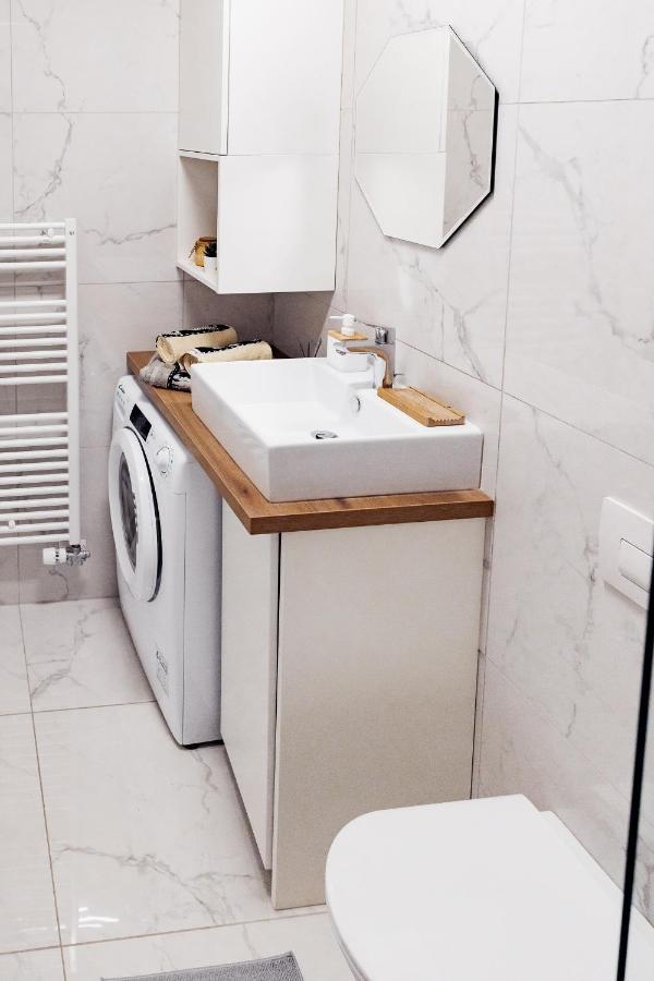 Woody - Comfy Apartment In Siska リュブリャナ エクステリア 写真