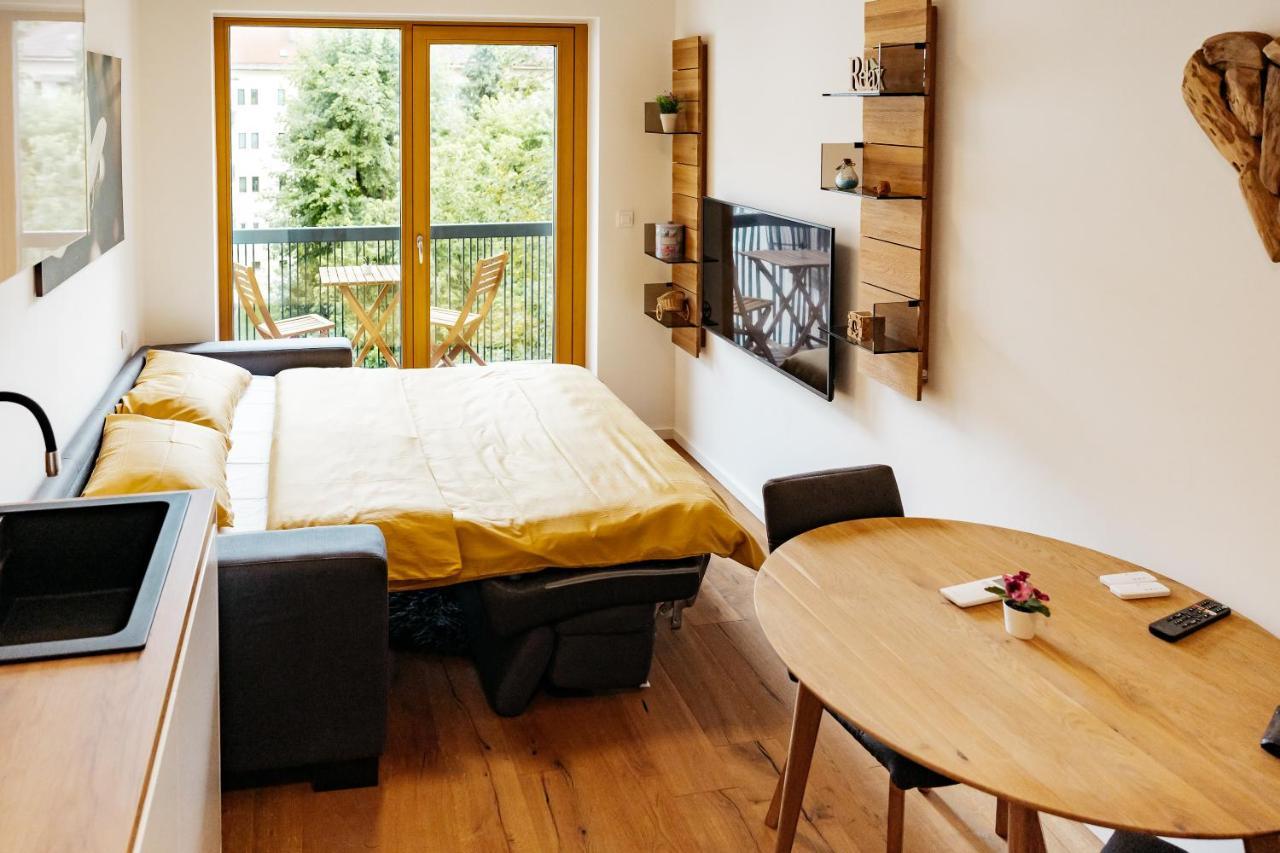 Woody - Comfy Apartment In Siska リュブリャナ エクステリア 写真