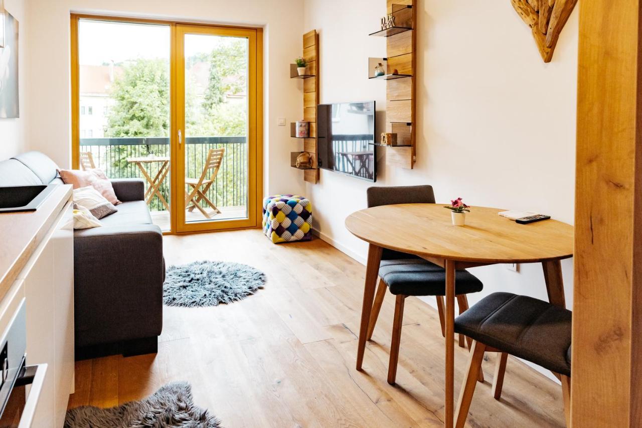 Woody - Comfy Apartment In Siska リュブリャナ エクステリア 写真