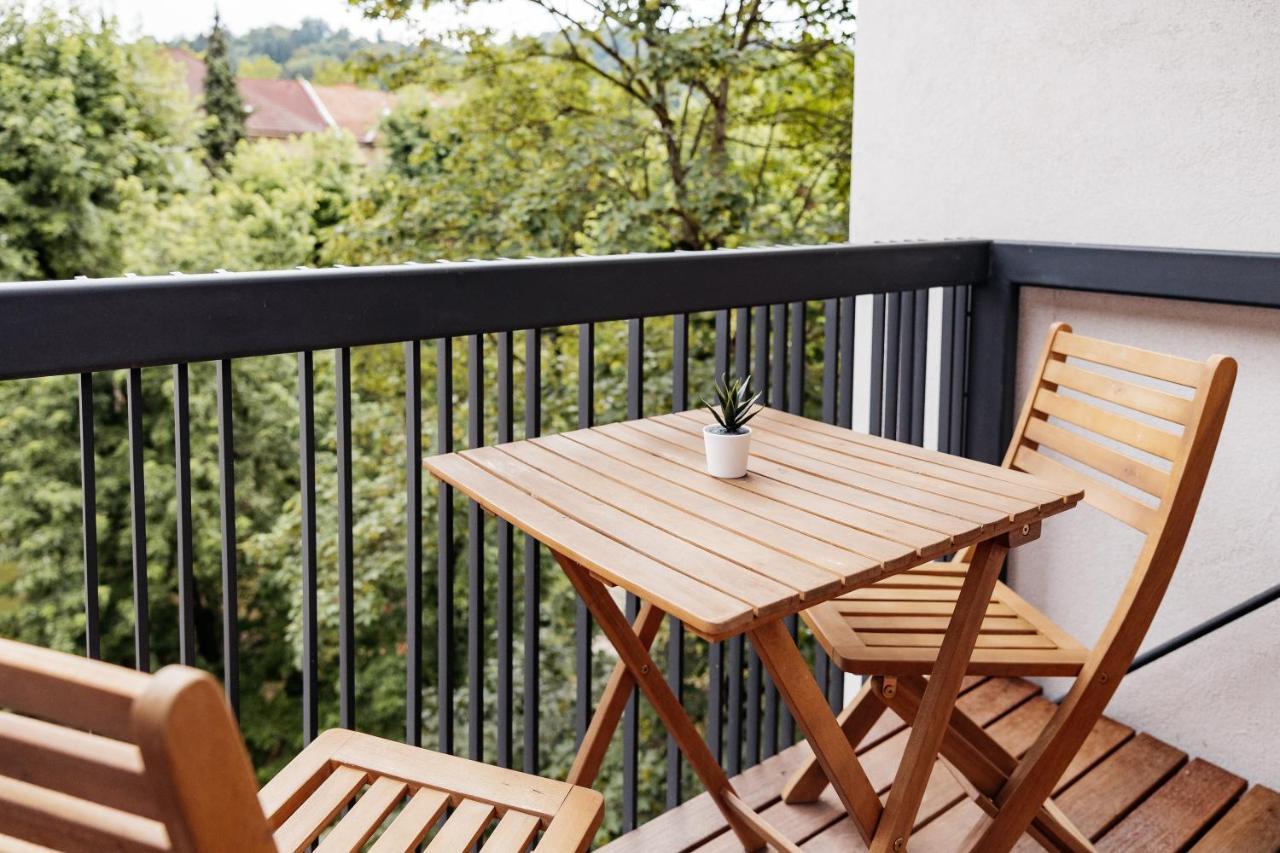 Woody - Comfy Apartment In Siska リュブリャナ エクステリア 写真